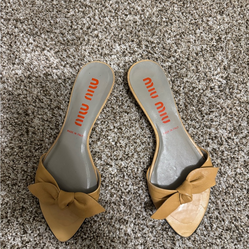 Miu Miu Tan Bow-Accent Women's Shoes